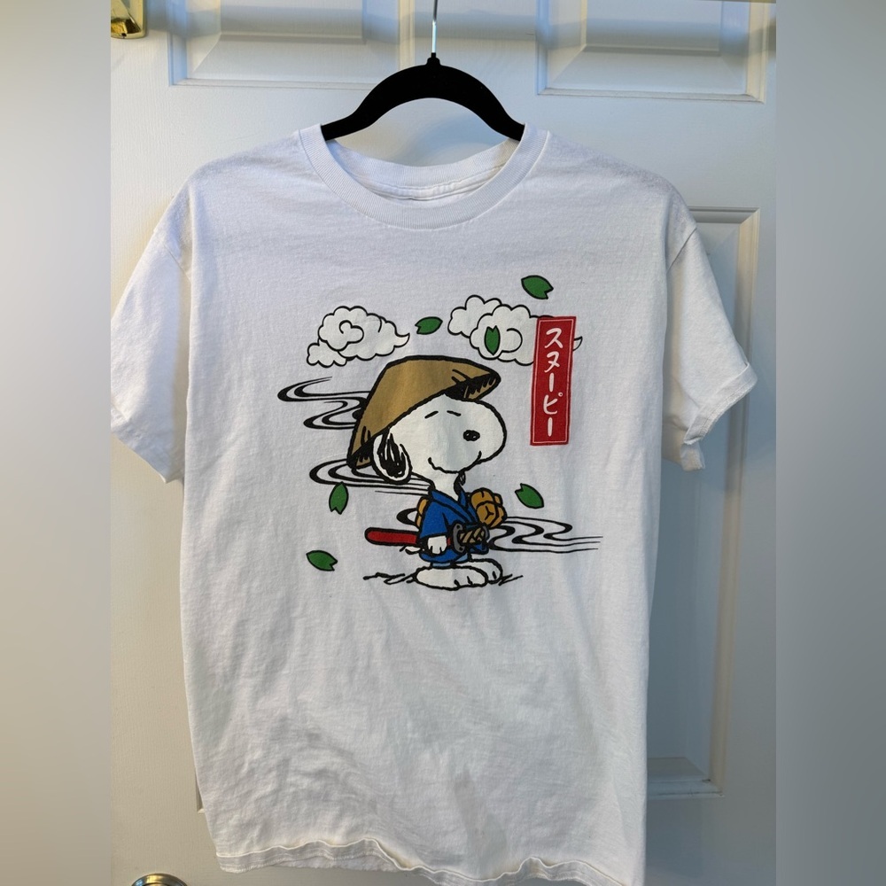 Peanuts White Snoopy Short Sleeve Tee